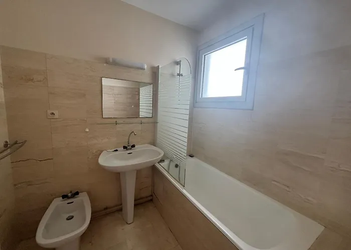 Διαμέρισμα T3 Au 6e Etage Avec Balcon Et Vue - Fr-1-197-200 *