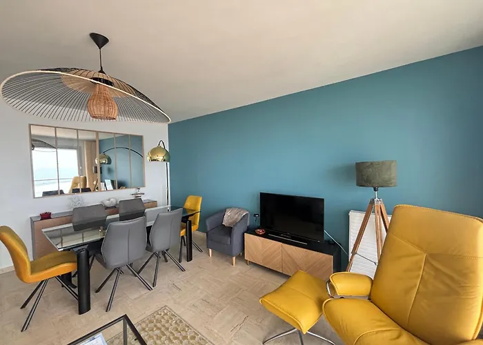 T3 Au 6e Etage Avec Balcon Et Vue - Fr-1-197-200